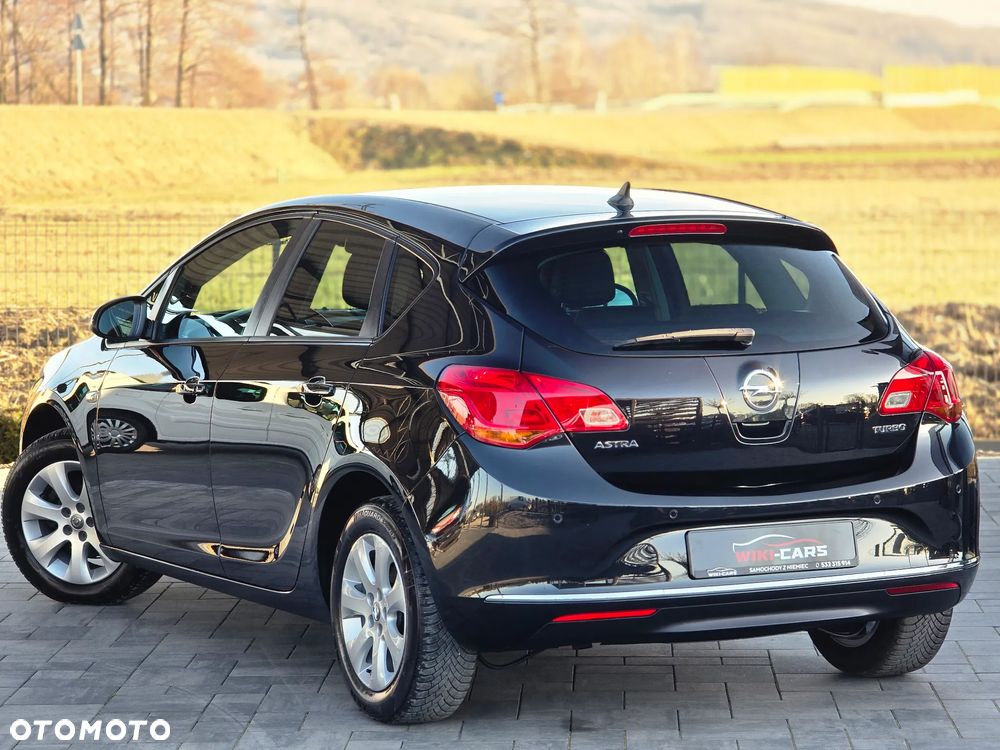Opel Astra 1.4 Turbo Design Edition - 11