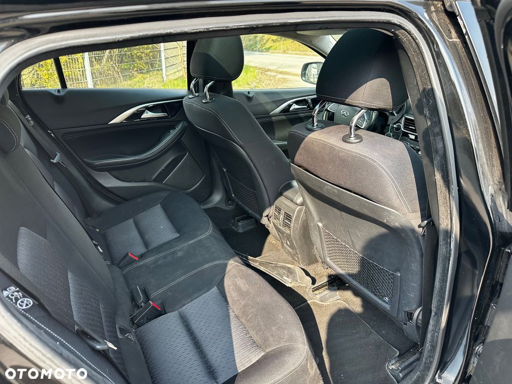 Infiniti QX30 - 16