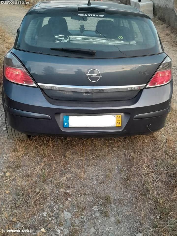 Opel Astra 1.7 CDTi Cosmo - 4