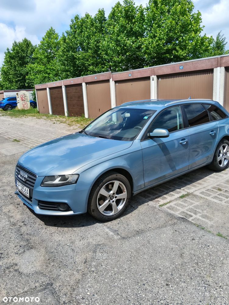 Audi A4 Avant - 1