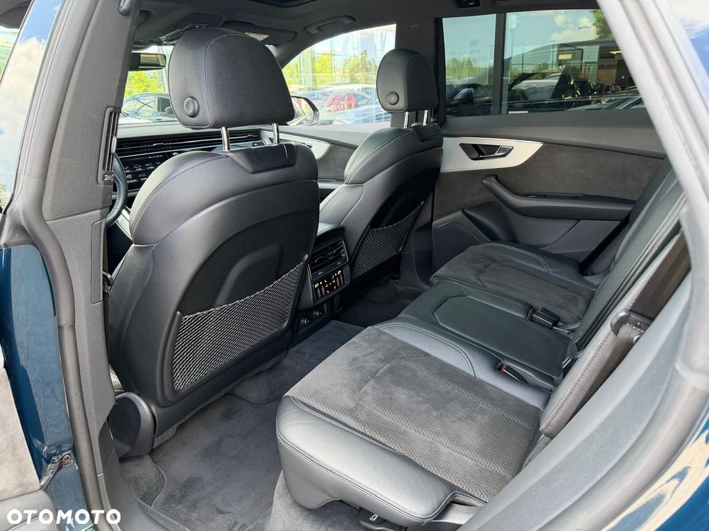 Audi SQ8 TFSI Quattro Tiptronic - 23