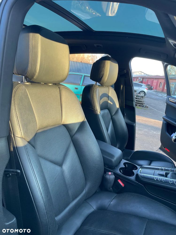 Porsche Macan - 16