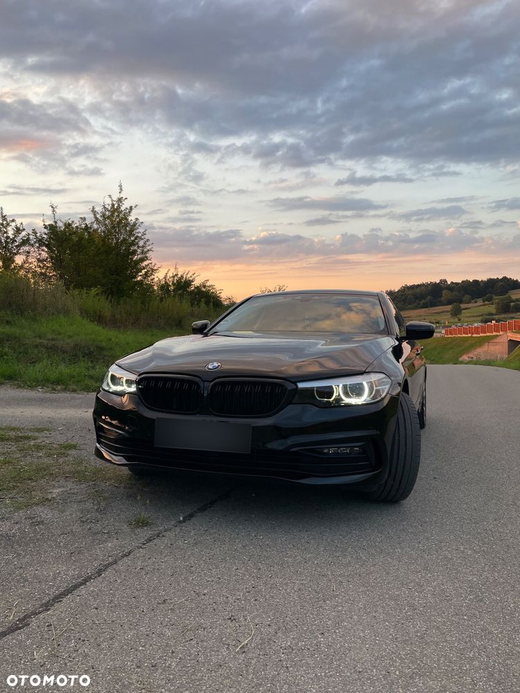 BMW Seria 5 520d xDrive - 32