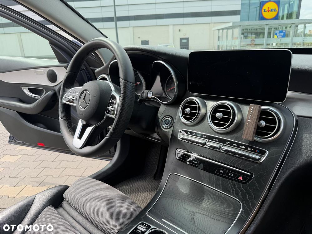 Mercedes-Benz Klasa C 300 9G-TRONIC Avantgarde - 19