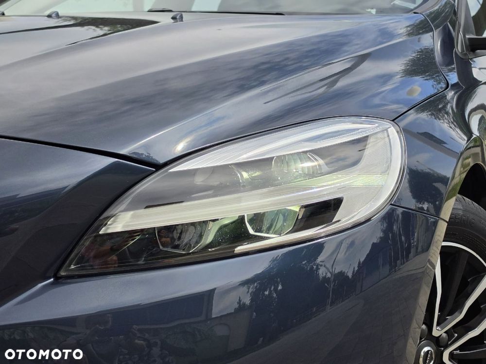 Volvo V40 - 11