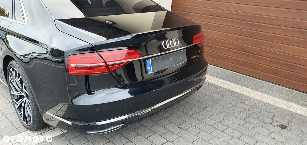 Audi A8 - 6