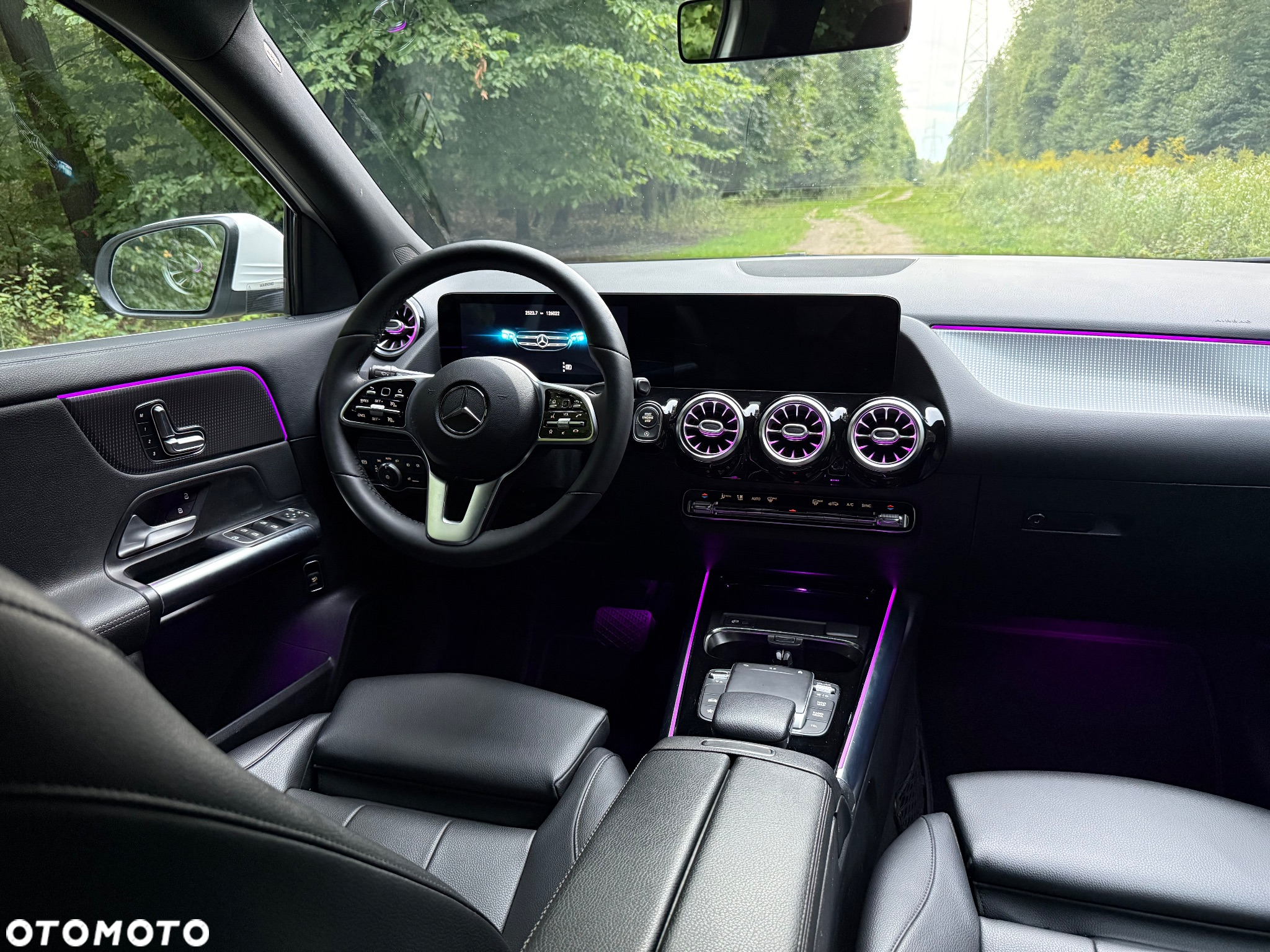 Mercedes-Benz GLA - 14