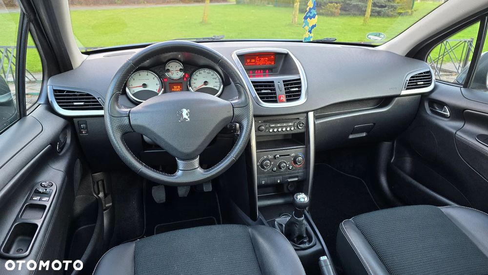 Peugeot 207 - 10