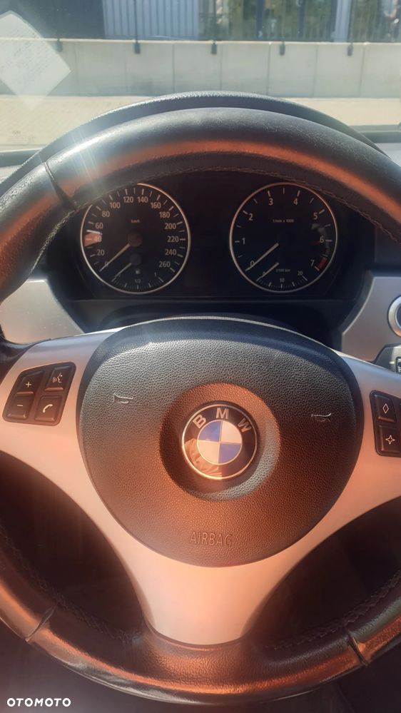 BMW Seria 3 320i - 6