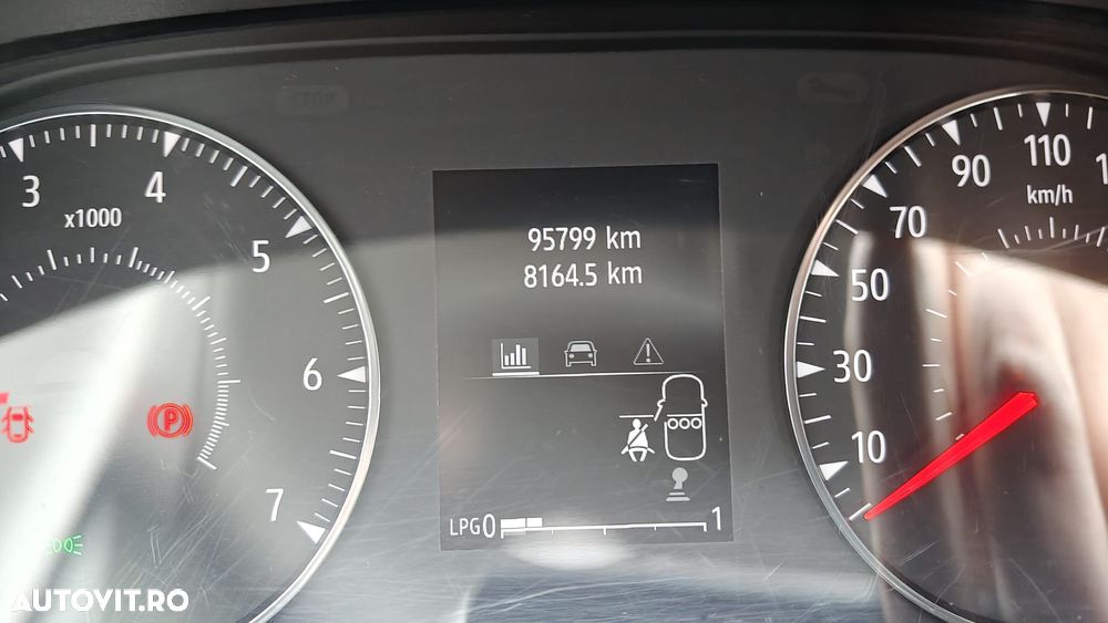 Dacia Logan TCe 90 Essential - 13