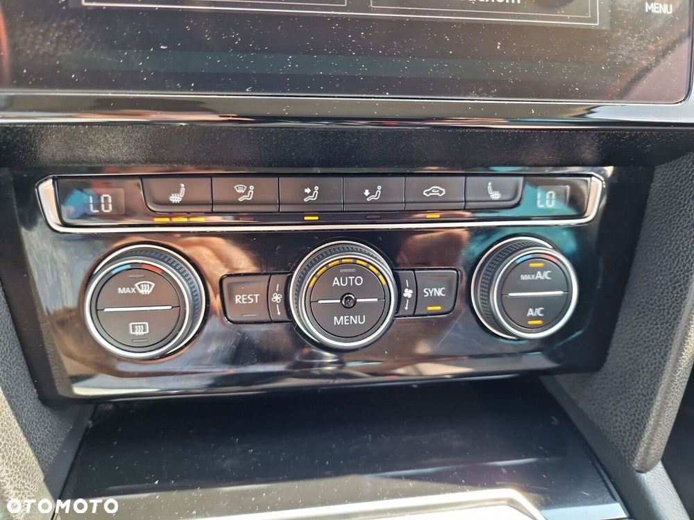 Volkswagen Passat 2.0 TDI SCR Highline - 27