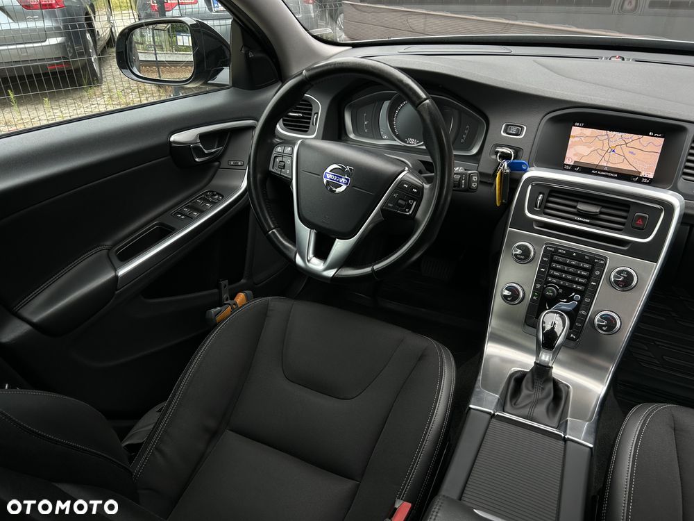 Volvo V40 Cross Country D3 Geartronic Momentum - 10