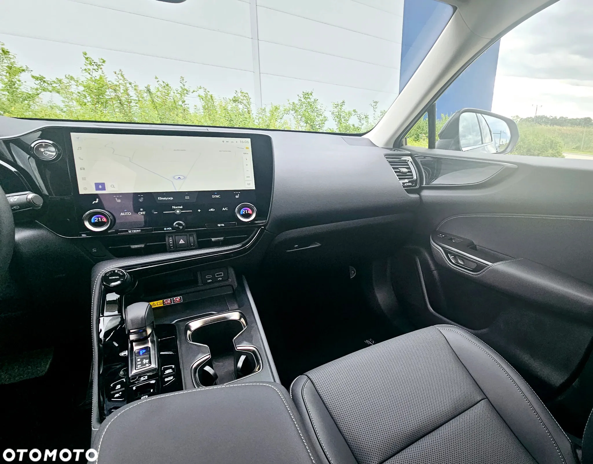 Lexus NX 450h+ Overtrail AWD - 15