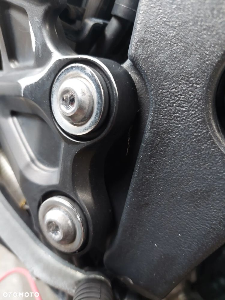 Yamaha FZ8 - 16