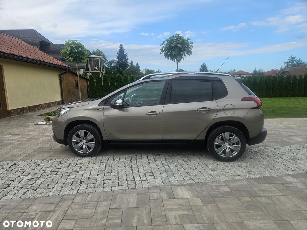 Peugeot 2008 1.2 Pure Tech Signature - 13
