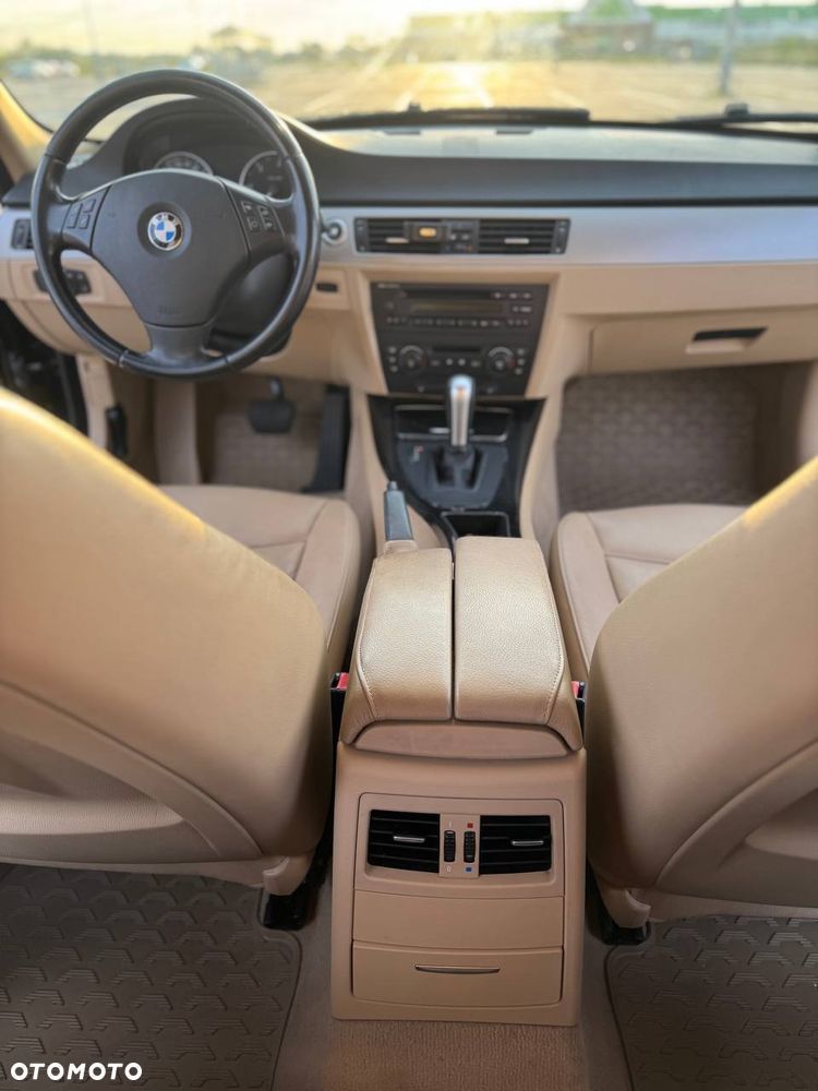 BMW Seria 3 320d DPF - 19