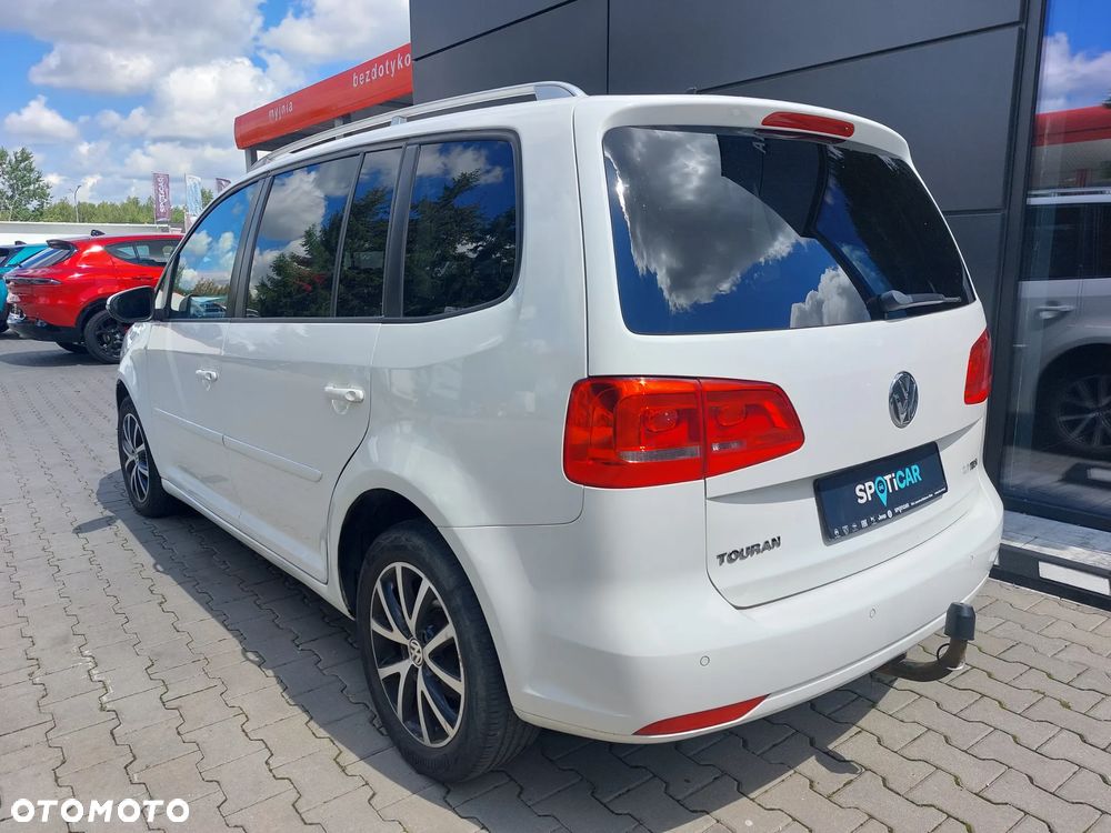Volkswagen Touran 2.0 TDI DPF Comfortline DSG - 4