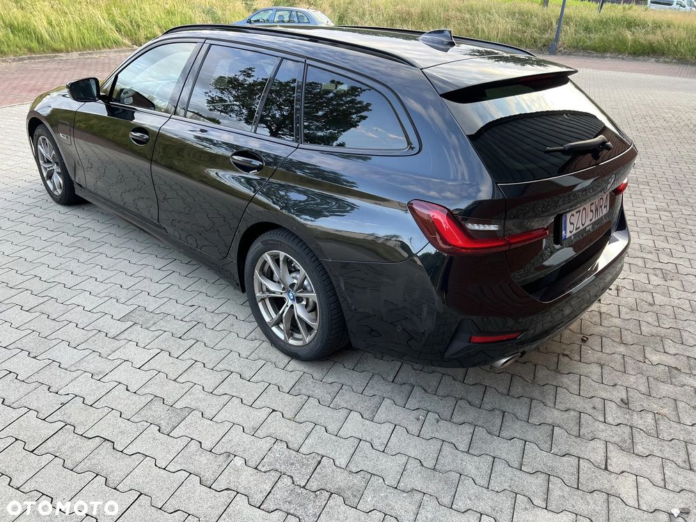 BMW Seria 3 320e M Sport - 4