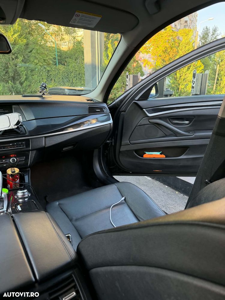 BMW Seria 5 525d Aut. - 10