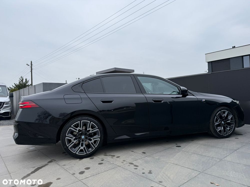 BMW Seria 5 520d - 24
