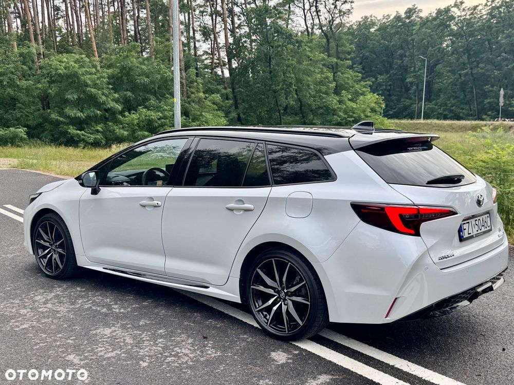 Toyota Corolla 2.0 Hybrid GR Sport Dynamic - 10