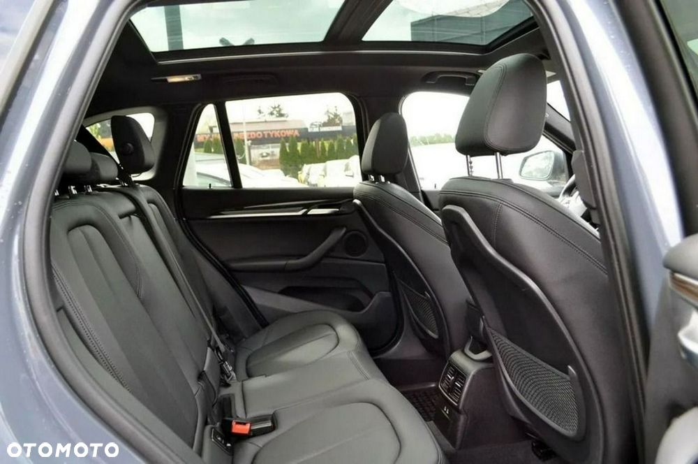 BMW X1 xDrive25i GPF Sport Line sport - 35