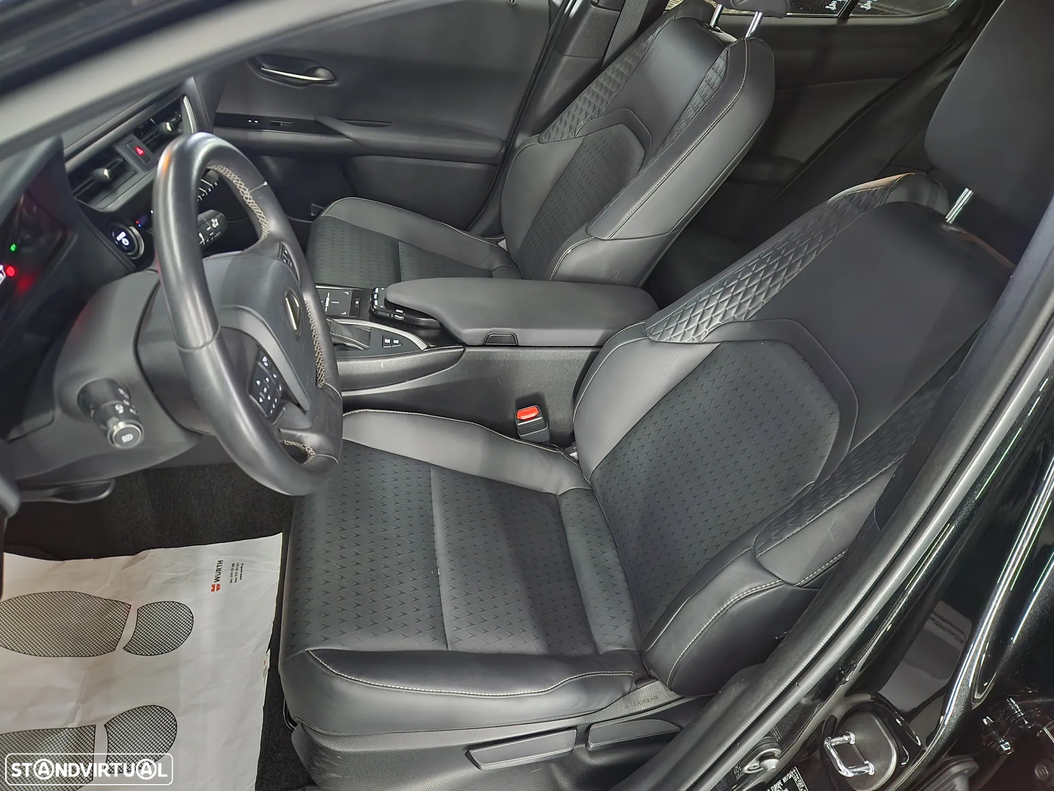 Lexus UX 250h Special Edition (LCA) - 9