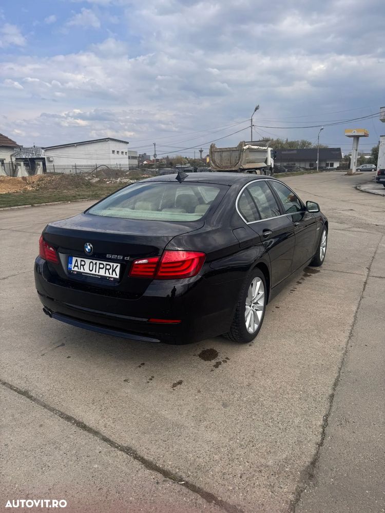 BMW Seria 5 525d Aut. - 4