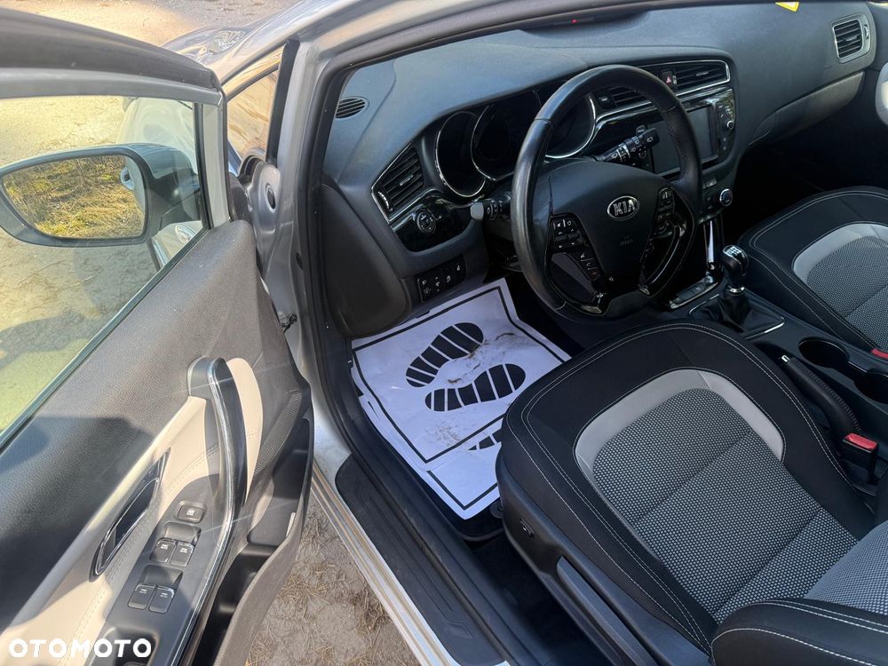 Kia Ceed 1.6 GDI Platinum Edition - 10