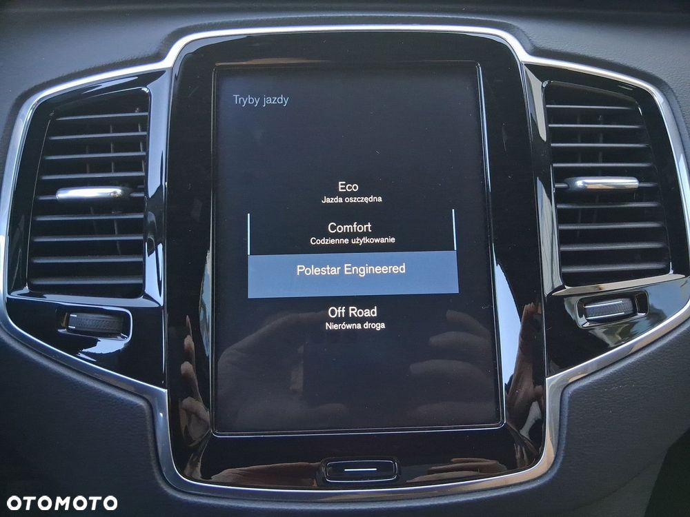 Volvo XC 90 - 21