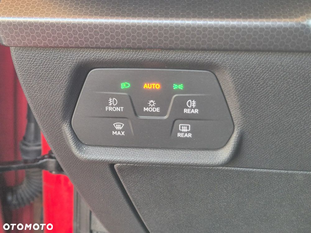 Seat Leon Sportstourer 2.0 TDI Full LED - 23