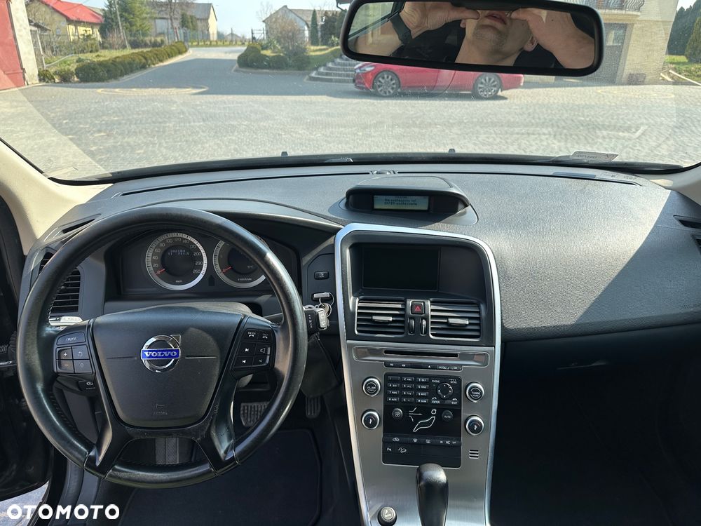 Volvo XC 60 D5 AWD Summum - 11