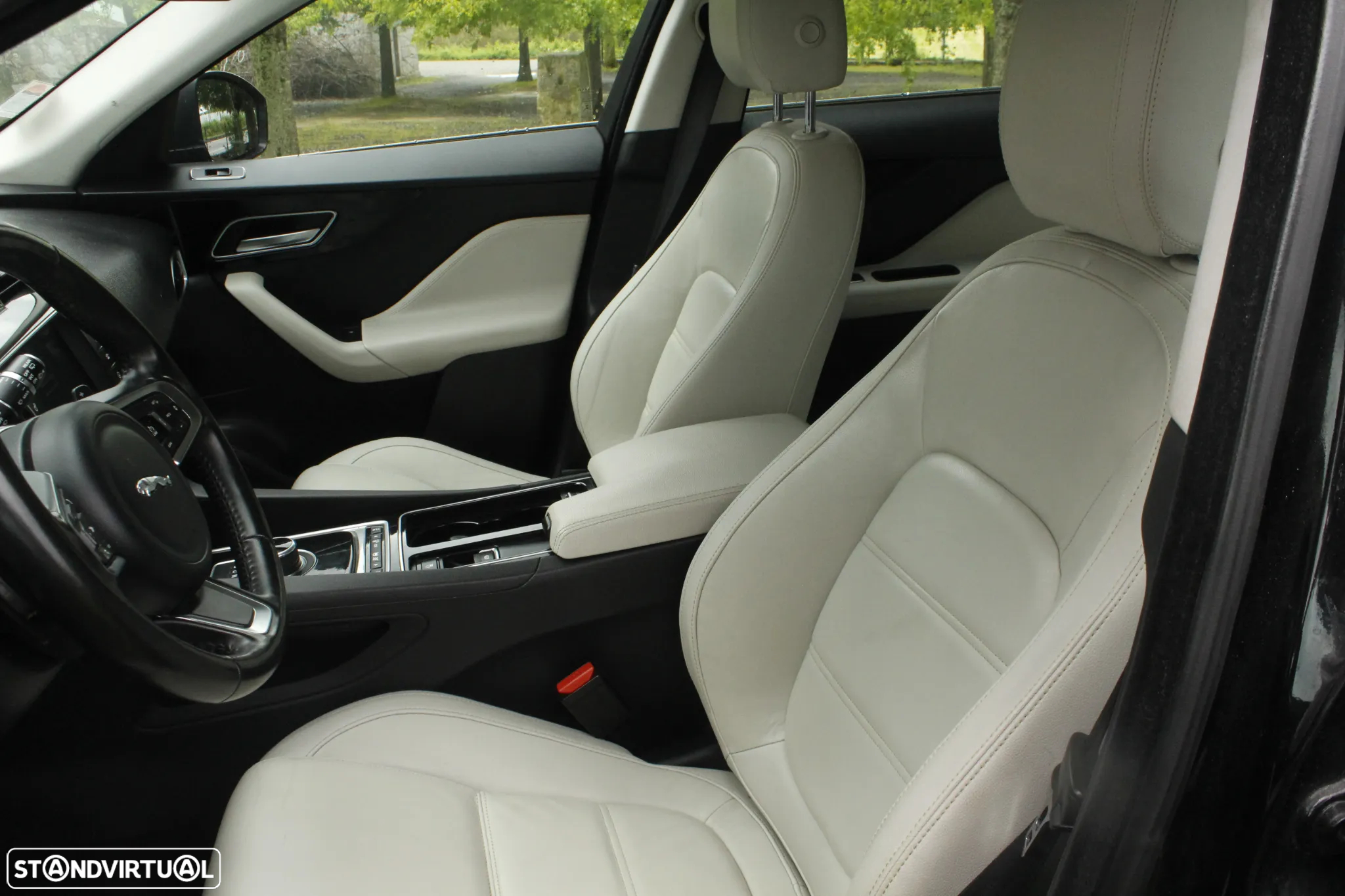 Jaguar F-Pace 2.0 i4D Prestige Aut. - 13