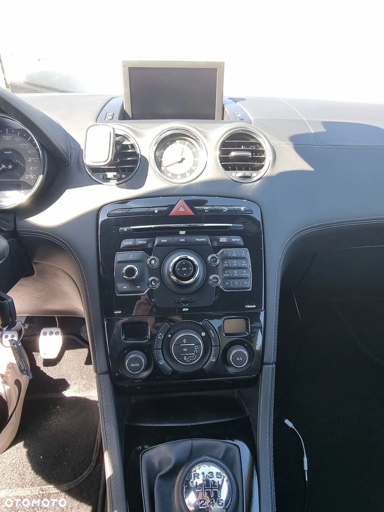 Peugeot RCZ 1.6 200 THP - 12