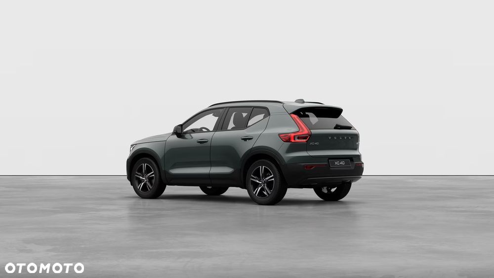 Volvo XC 40 B3 Plus Dark - 8