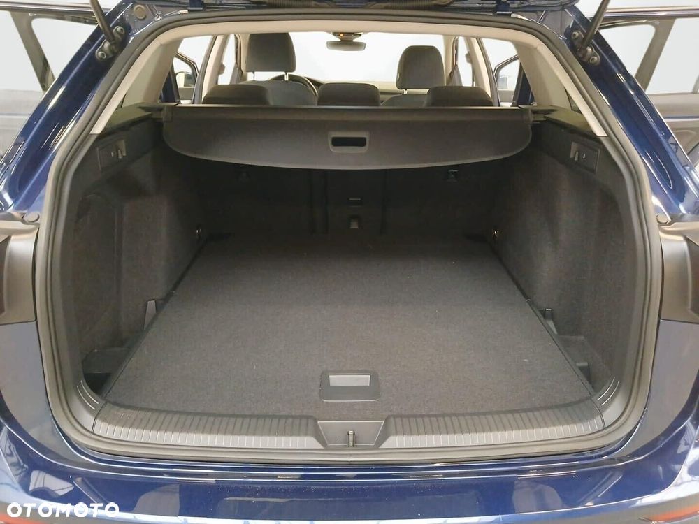 Volkswagen Golf - 29