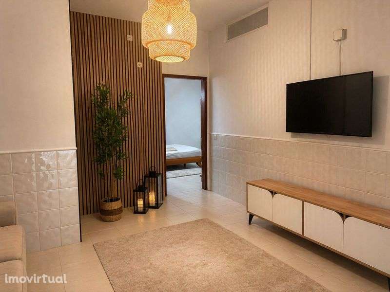 Arrenda-se T1 (anexo) renovado com água e luz incluídas - Grande imagem: 4/12