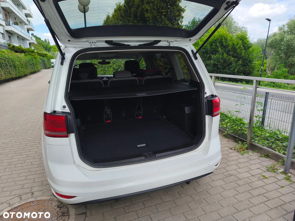 Volkswagen Touran - 2
