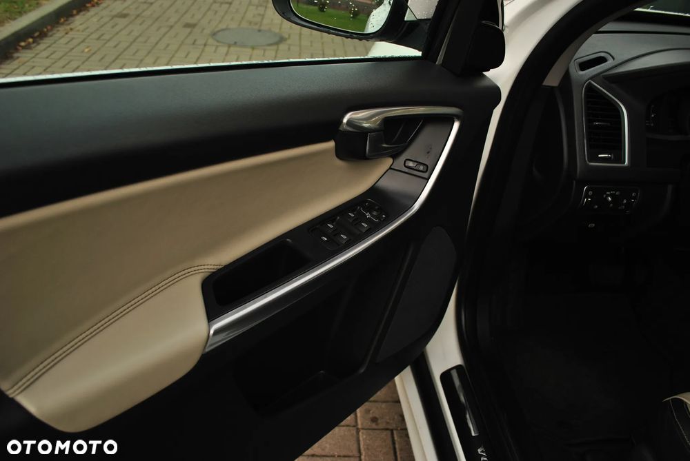 Volvo XC 60 D4 Geartronic Momentum - 8