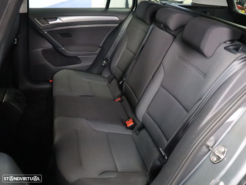 VW Golf Variant 1.6 TDi Confortline - 9