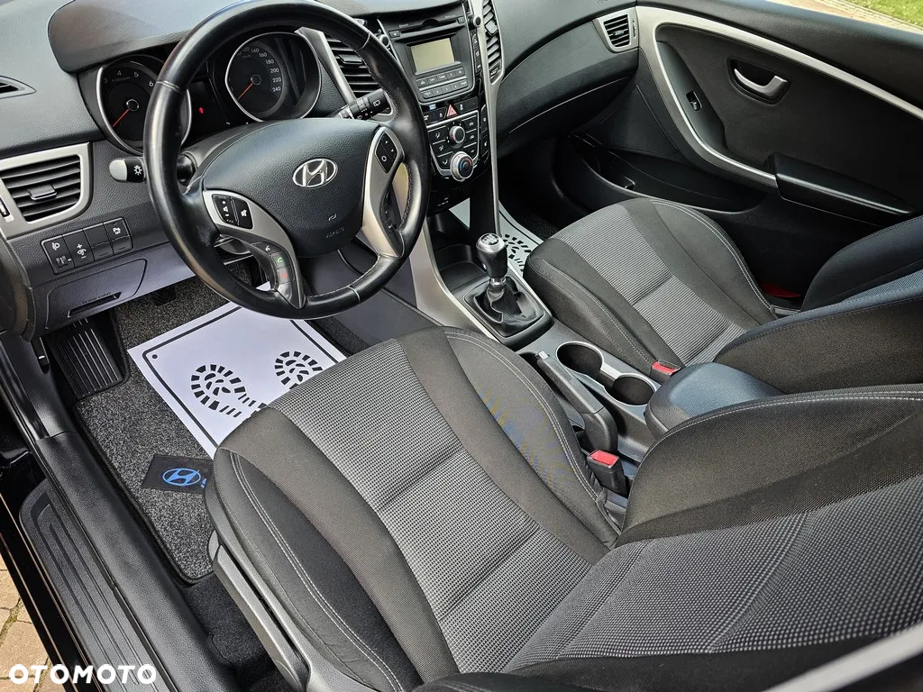 Hyundai i30 1.6 Fifa World Cup Edition - 23