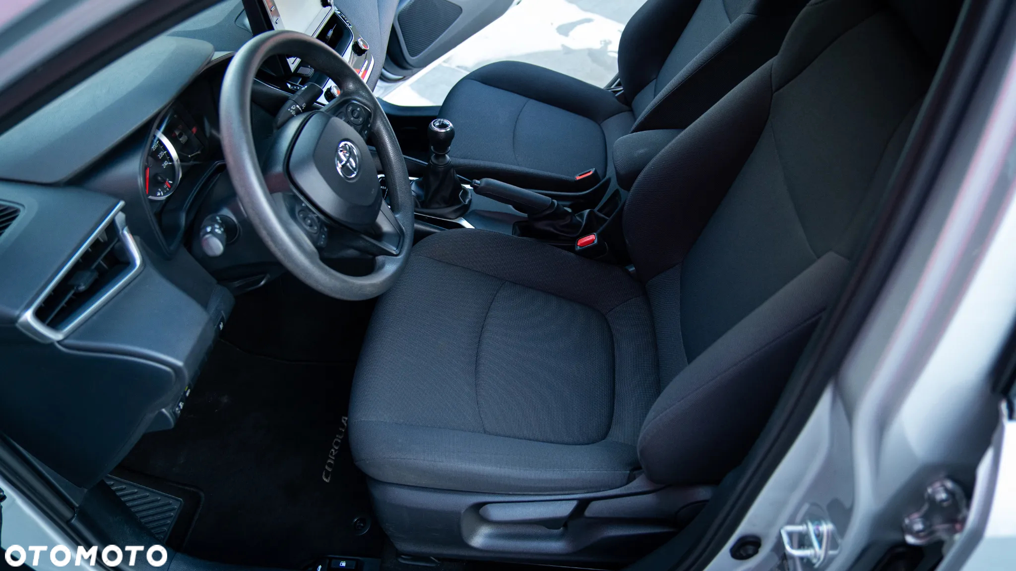 Toyota Corolla 1.6 Active - 16