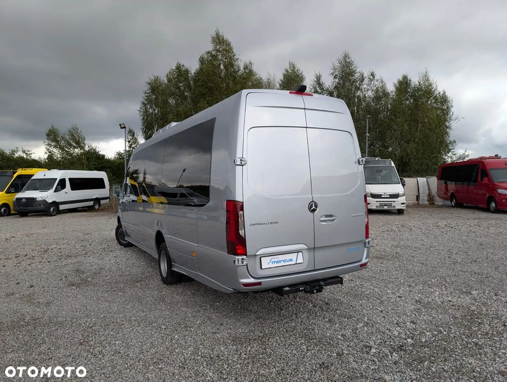 Mercedes-Benz Sprinter 519 - 8