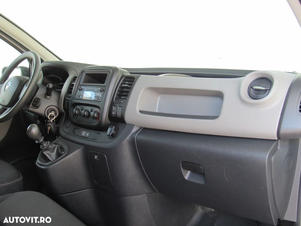 Renault Trafic - 13
