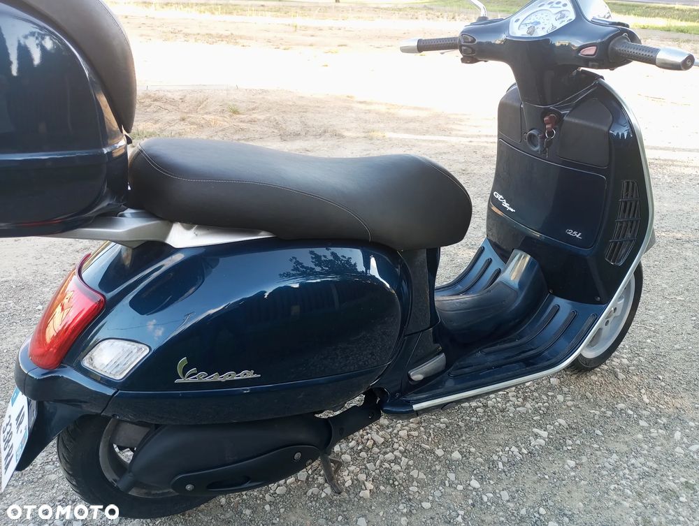 Vespa GTS - 7