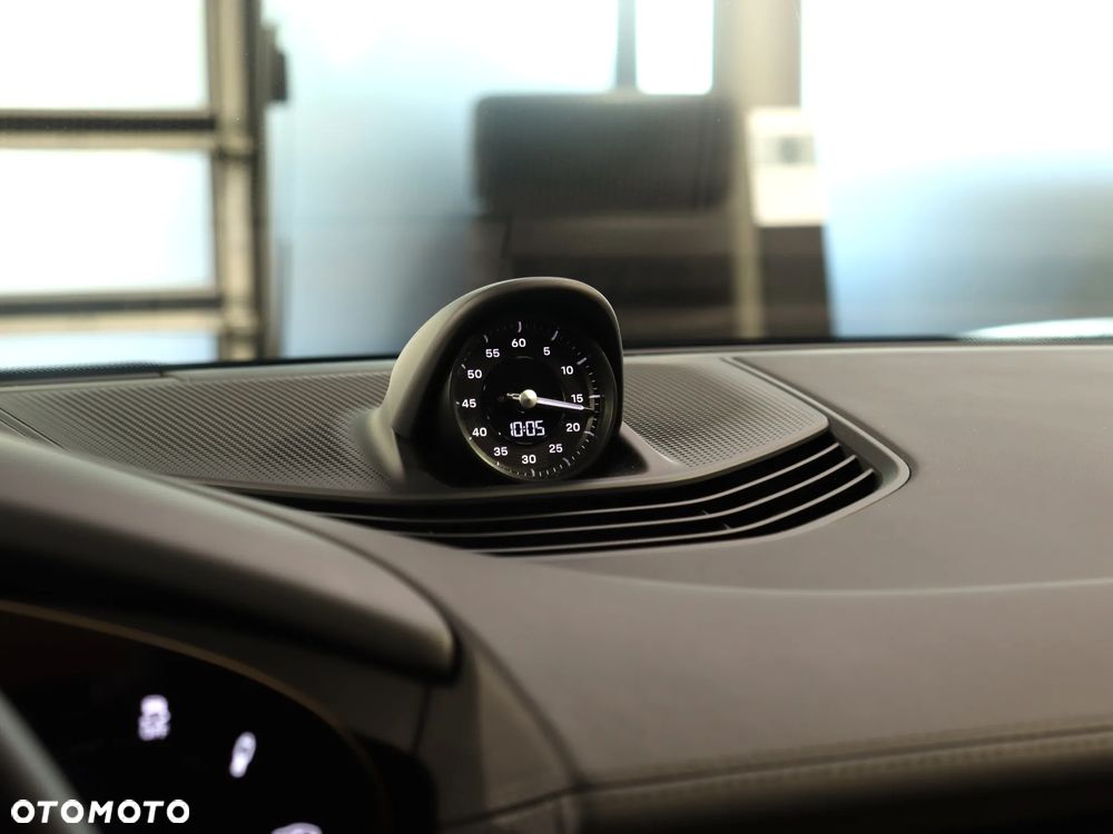 Porsche Taycan 105kWh 4 Performance Plus - 28