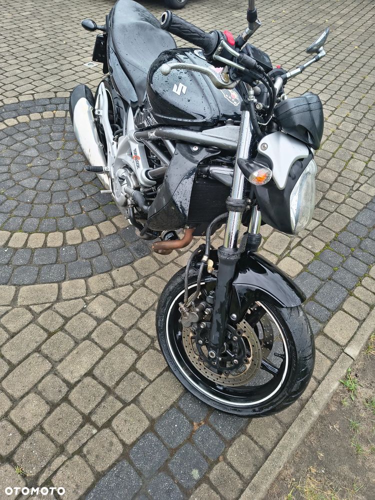 Suzuki Gladius - 5