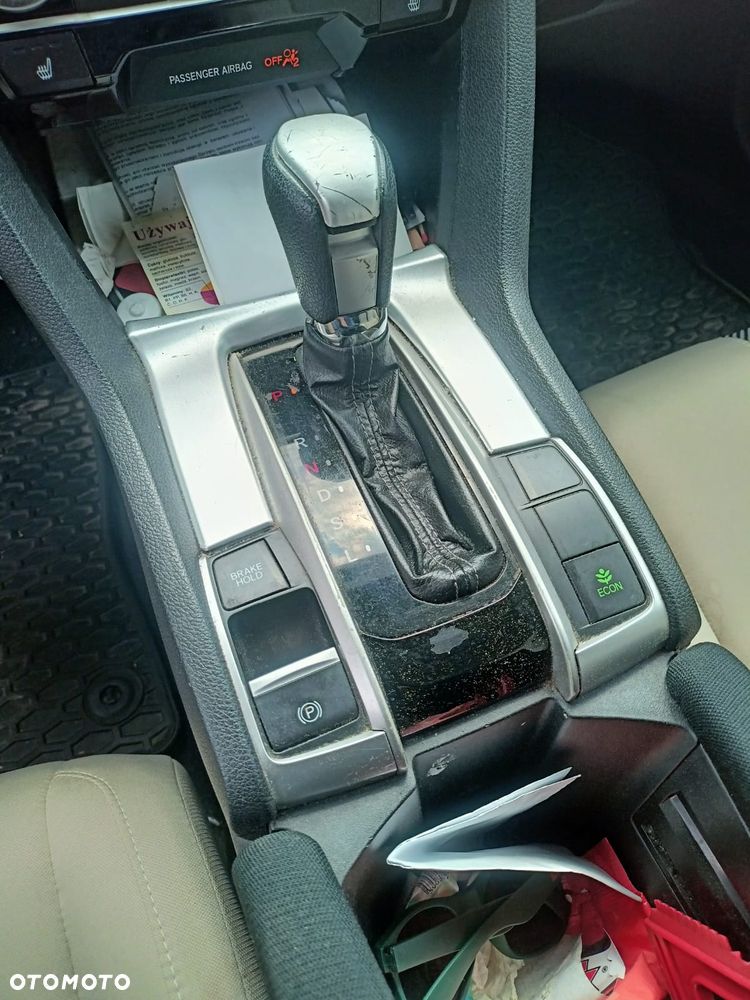 Honda Civic 1.5 i-VTEC Turbo CVT Sport - 10