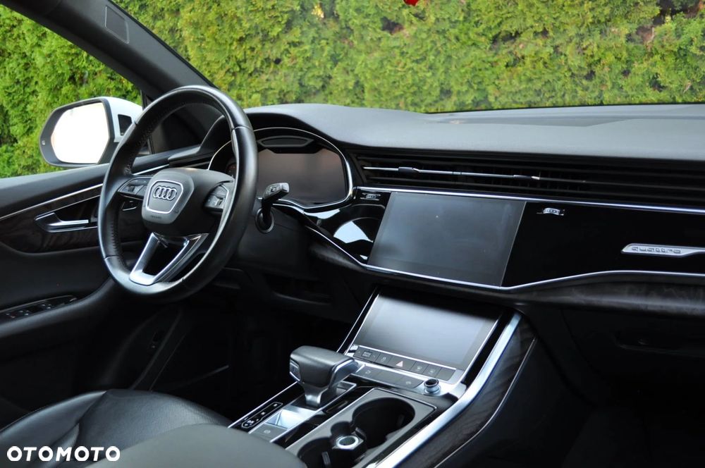 Audi Q8 55 TFSI mHEV Quattro Tiptronic - 8