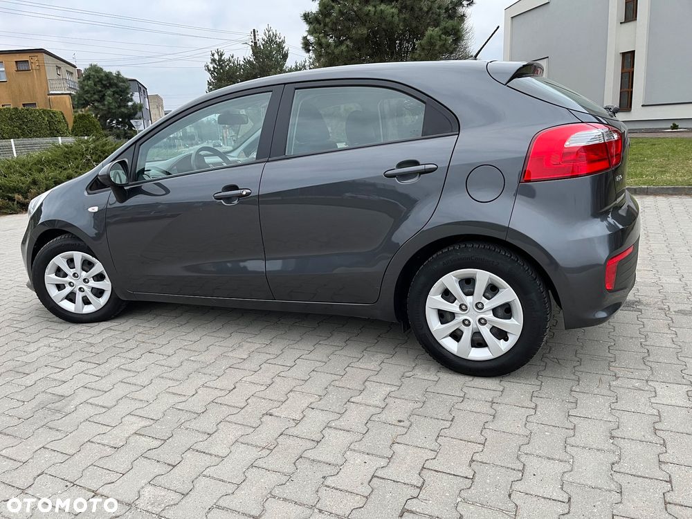 Kia Rio 1.2 Attract - 23